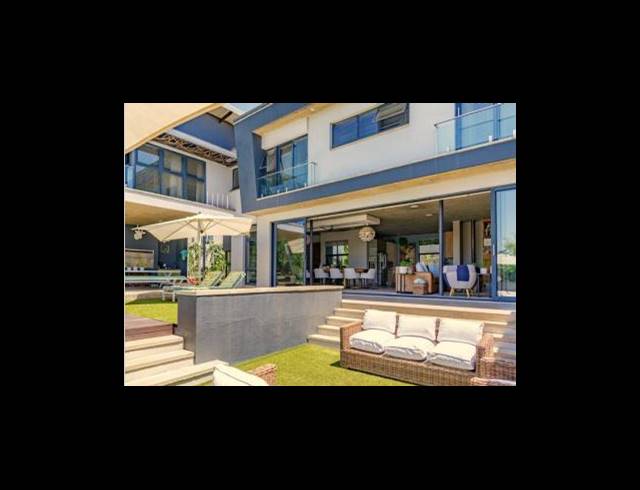 4 BEDROOM HOUSE FOR SALE IN COPPERLEAF ESTATE